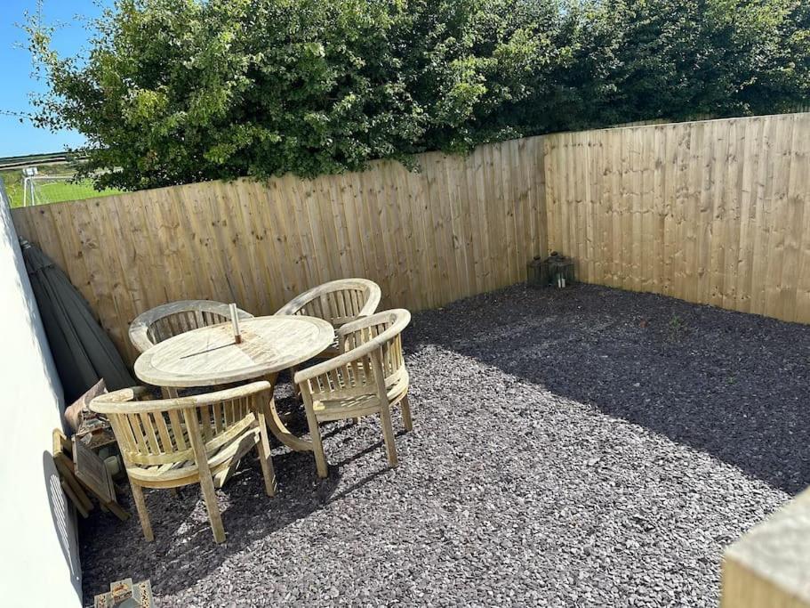 Milestone Apartment Swansea